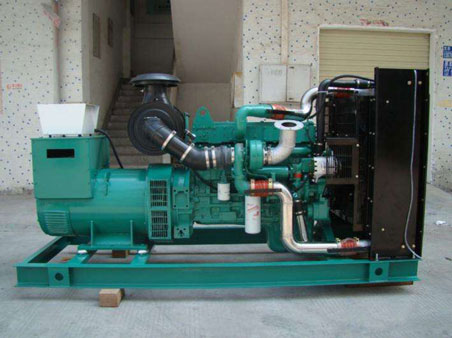 巴马1100kw康明斯柴油发电机组图片 巴马1100kw康明斯柴油发电机组图片